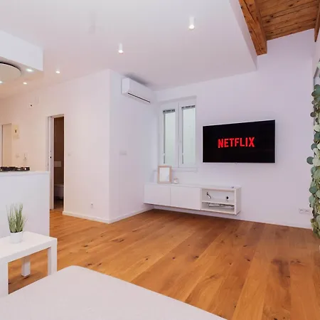 Apartamento Minimalist Scandi - Cozy & Stylish