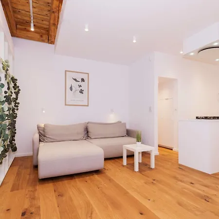 Appartamento Minimalist Scandi - Cozy & Stylish *