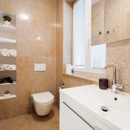 Apartamento Minimalist Scandi - Cozy & Stylish Bratislava